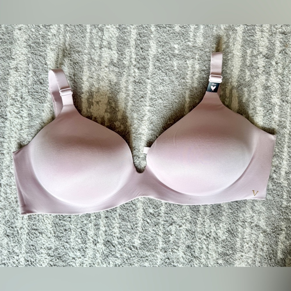 Victoria's Secret Lightly Lined violet bra